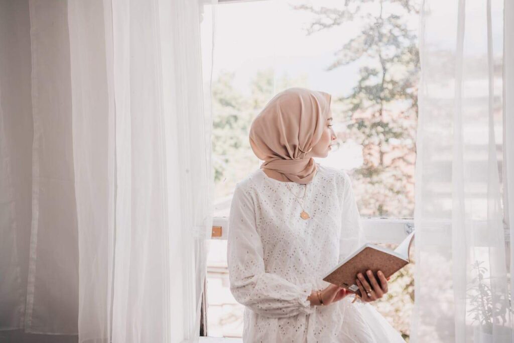 رواية زوجة الرئيس المنبوذة